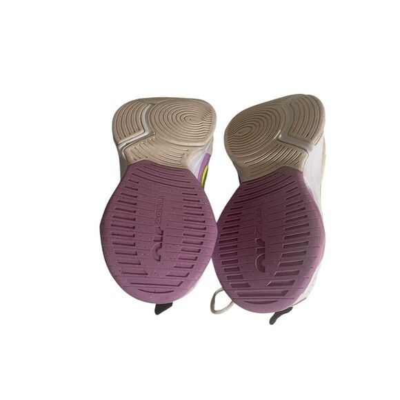 Women's Nike Zoom Bella 6 Shoes Sneakers [DR5720-600] Size 6 - Picture 16 of 16